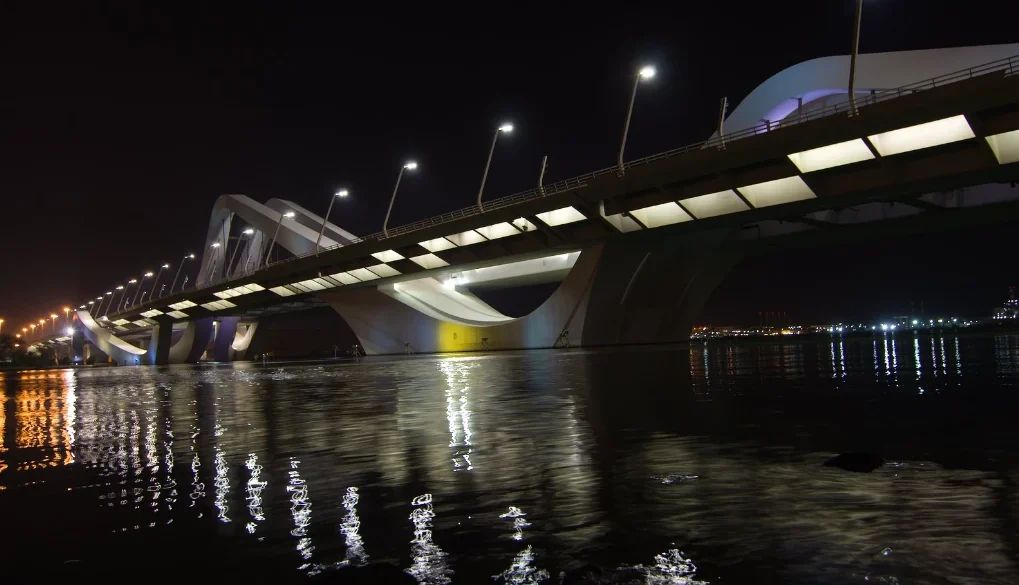 Il Ponte Sceicco Zayed in Abu Dhabi